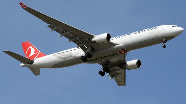TC-JNT:Airbus A330-300:Turkish Airlines